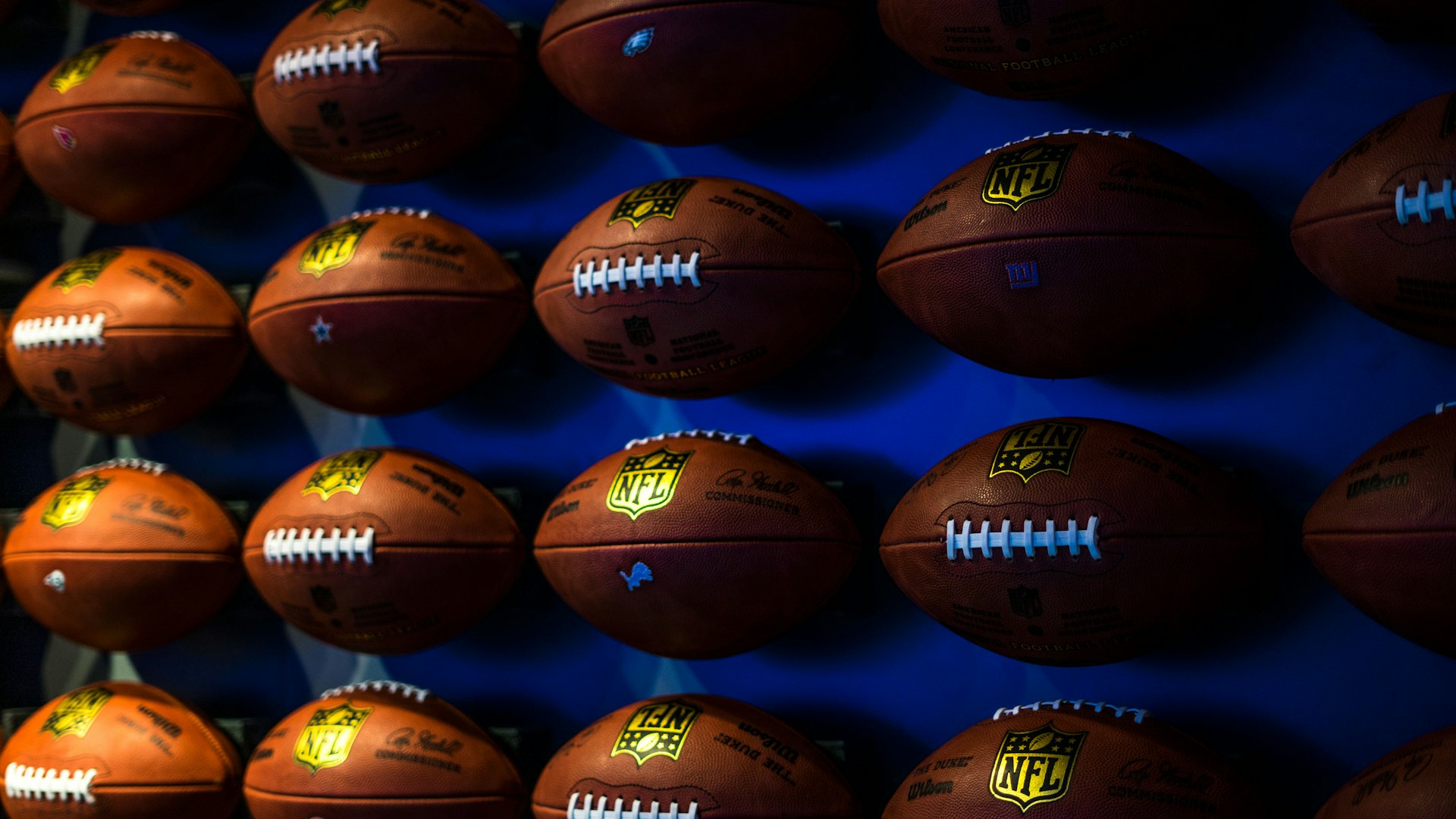 How NIL Deals Are Transforming the College Athlete Experience How NIL Deals Are Transforming the College Athlete Experience